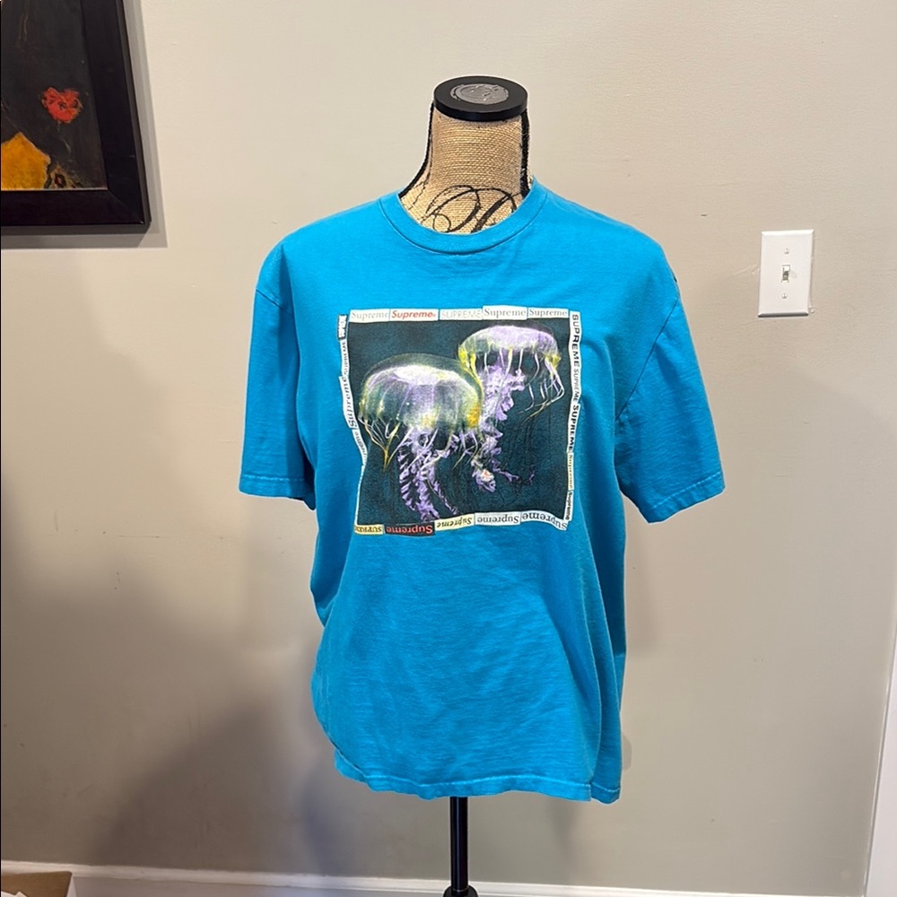 SUPREME Blue Graphic T-Shirt with Jellyfish Design